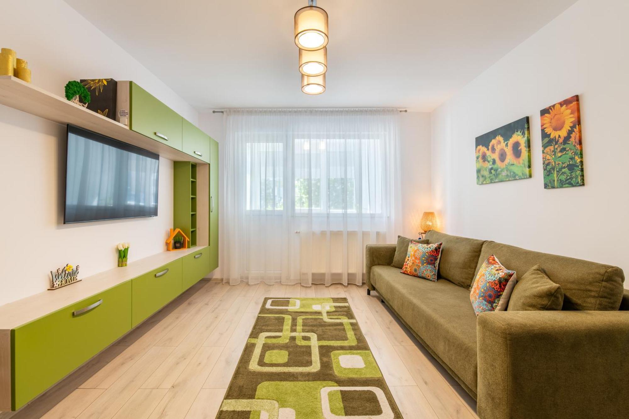 Springhome - Cozy Apartment With Balcony & Parking Brasov Bagian luar foto